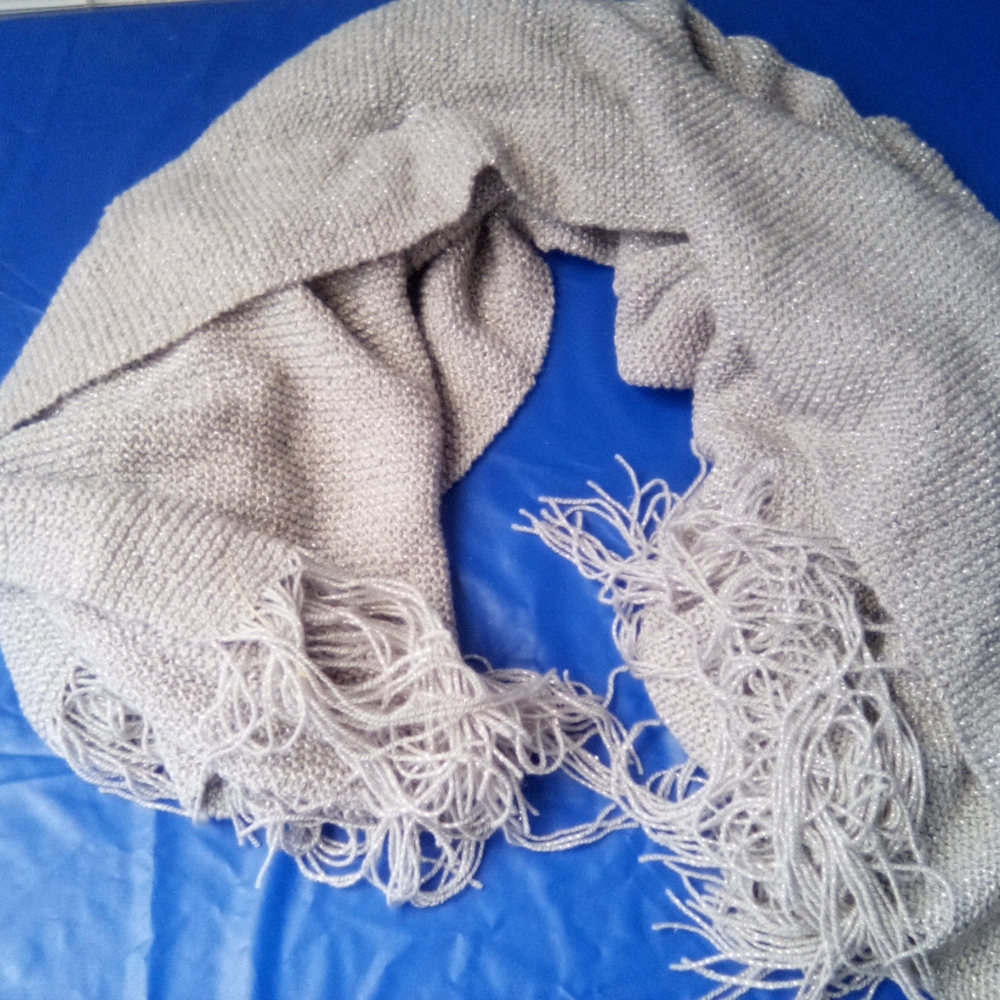 Silver scarf - Picture 2 of 2